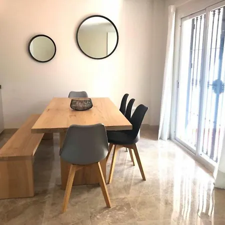 Дом отдыха Preciosa Casa De 4 Y 3 Banos, Urbanizacion Naranjos, Puerto Banus