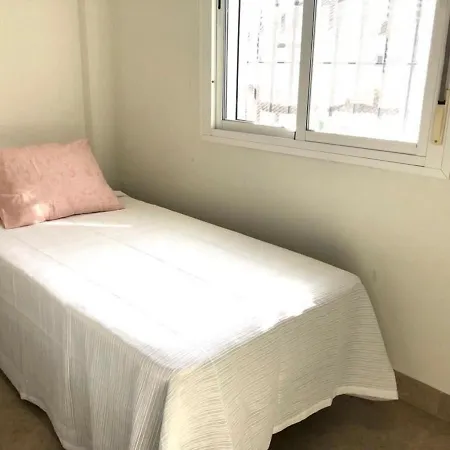 Дом отдыха Preciosa Casa De 4 Y 3 Banos, Urbanizacion Naranjos, Puerto Banus