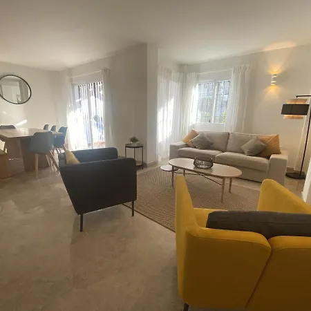 Preciosa Casa De 4 Y 3 Banos, Urbanizacion Naranjos, Puerto Banus Semesterbostad *