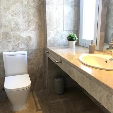 Preciosa Casa De 4 Y 3 Banos, Urbanizacion Naranjos, Puerto Banus Μαρμπέλλα