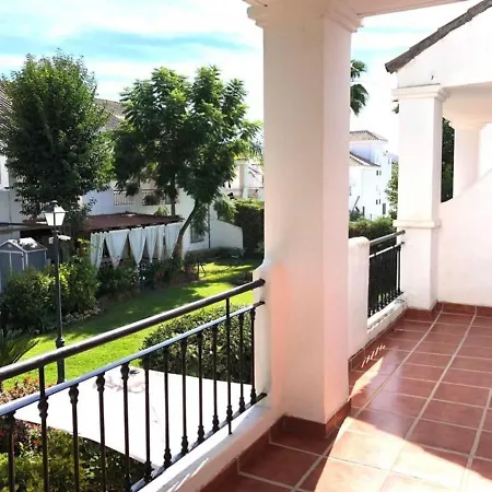 Preciosa Casa De 4 Y 3 Banos, Urbanizacion Naranjos, Puerto Banus Σπίτι διακοπών