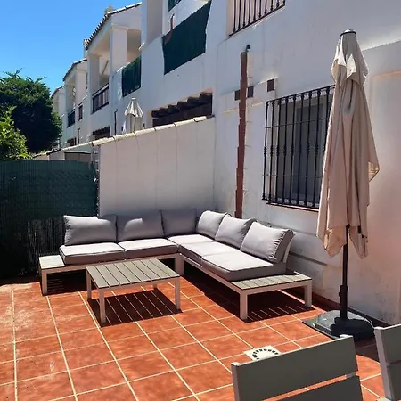 Preciosa Casa De 4 Y 3 Banos, Urbanizacion Naranjos, Puerto Banus Σπίτι διακοπών